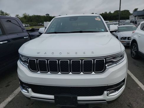 Used 2022 Jeep Wagoneer Series II AWD/4WD image 2