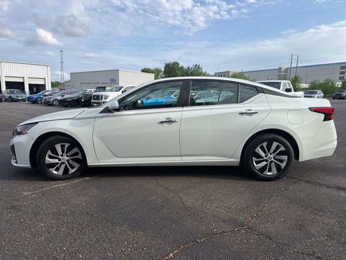 Used 2023 Nissan Altima 2.5 S image 6