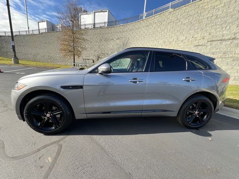 Used 2020 Jaguar F-PACE Checkered Flag image 4