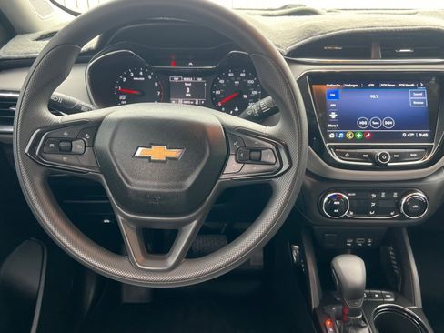 Used 2021 Chevrolet TrailBlazer LT w/ Convenience Package image 11