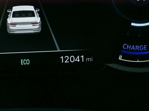 Used 2024 Genesis G80 image 20