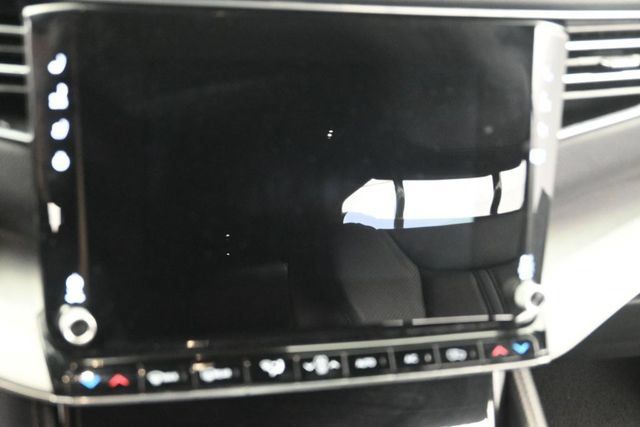 Used 2025 Jeep Wagoneer 4WD image 25