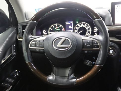 Used 2019 Lexus LX 570 4WD w/ Luxury Package image 35
