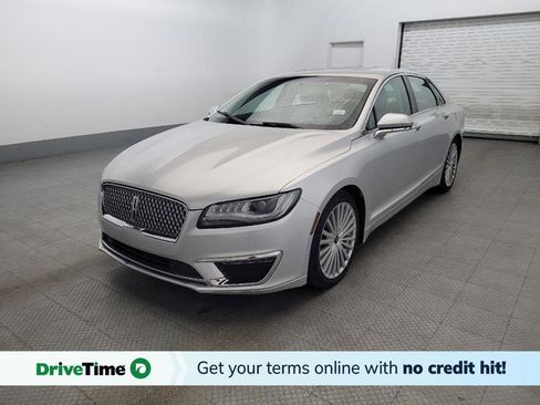 Used 2017 Lincoln MKZ Reserve image 1