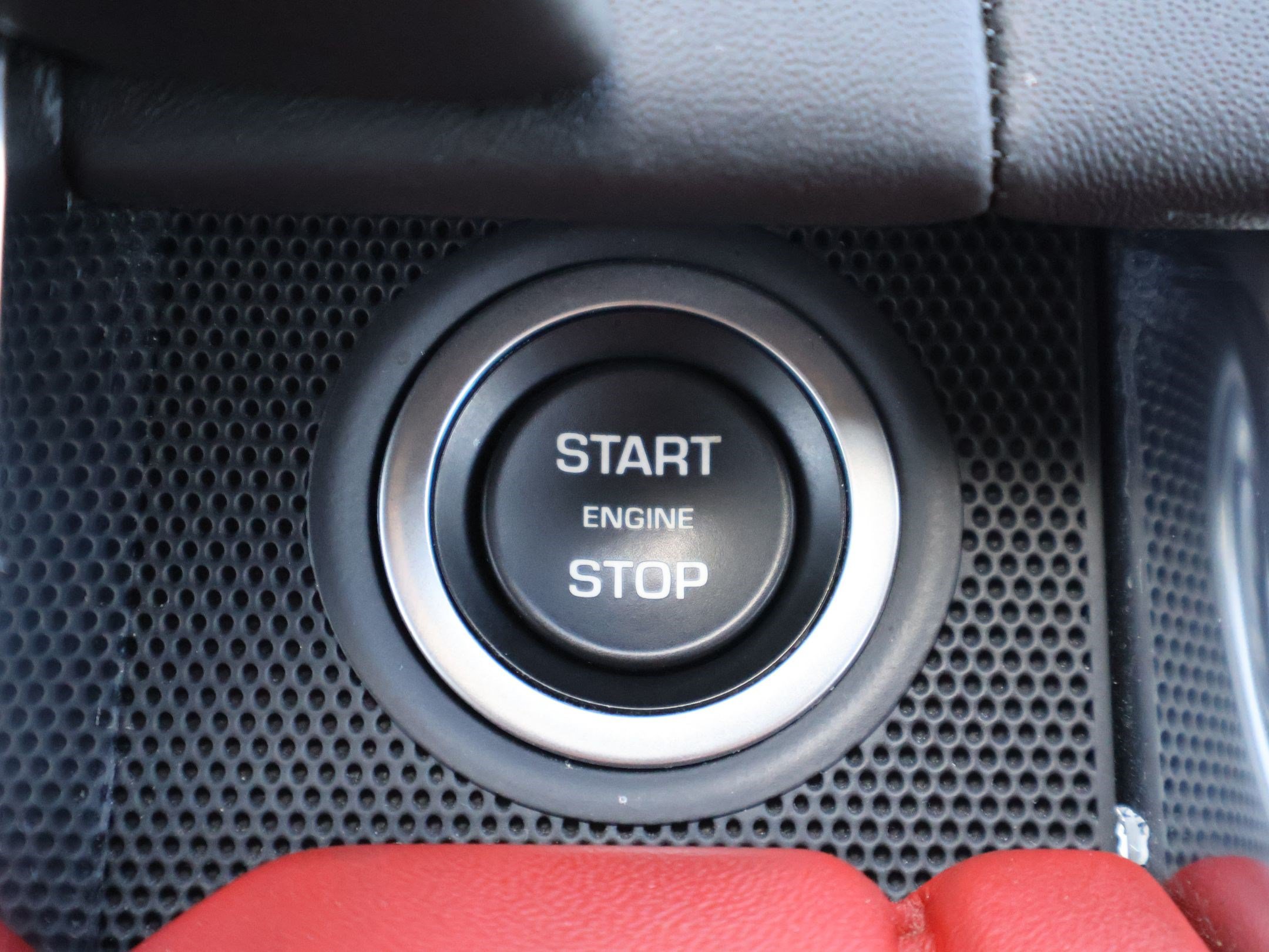 Used 2022 Land Rover Range Rover Sport SVR Carbon Edition AWD/4WD image 23