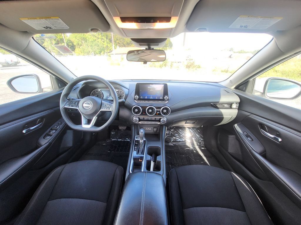 Used 2024 Nissan Sentra SV FWD image 12