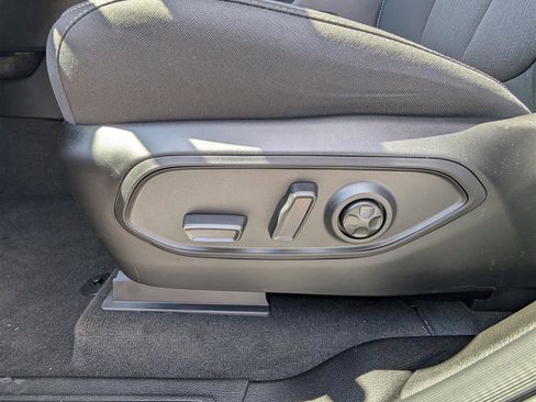 New 2025 Jeep Grand Cherokee Laredo X w/ Luxury Tech Group I image 15