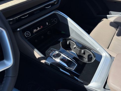 New 2025 Audi Q5 Prestige image 13
