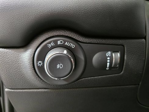 Used 2021 Dodge Durango R/T w/ Blacktop Package AWD/4WD image 32