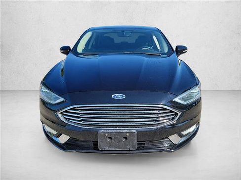 Used 2018 Ford Fusion Titanium FWD image 2