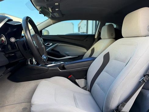 Used 2023 Chevrolet Camaro LT RWD image 13