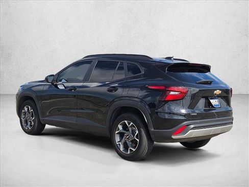 Certified 2026 Chevrolet Trax LT FWD image 7