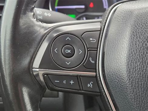 Used 2020 Toyota Camry XLE image 10