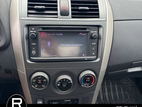 Used 2013 Toyota Corolla S w/ Preferred Accessory Pkg #2 FWD image 10