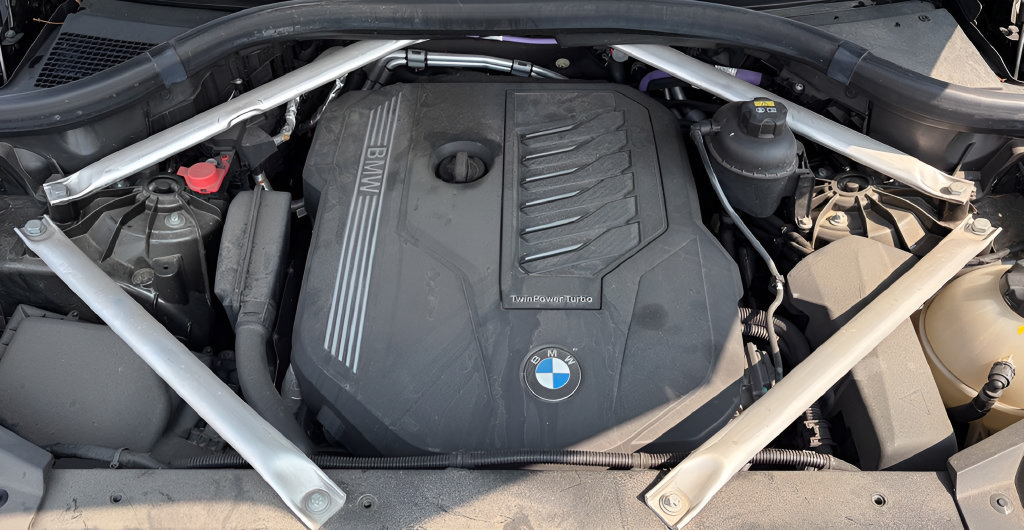 Used 2023 BMW X5 xDrive40i w/ Premium Package AWD/4WD image 13