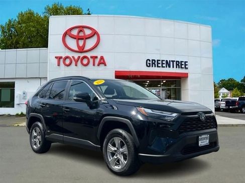 Used 2024 Toyota RAV4 XLE image 1