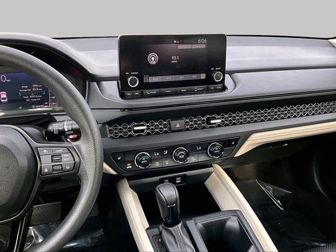 Used 2023 Honda Accord EX image 7