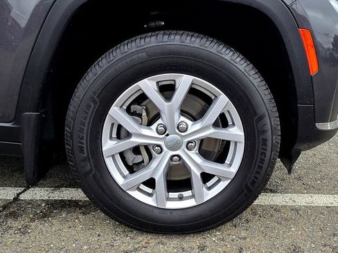 Certified 2021 Jeep Grand Cherokee L Limited AWD/4WD image 32