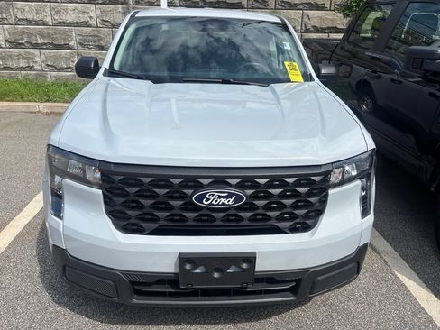 Used 2025 Ford Maverick XL w/ 4K Tow Package AWD/4WD image 3