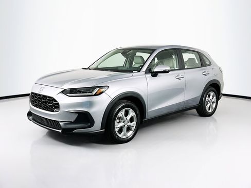 Used 2023 Honda HR-V LX image 3