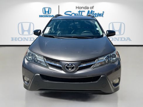 Used 2015 Toyota RAV4 LE FWD image 2