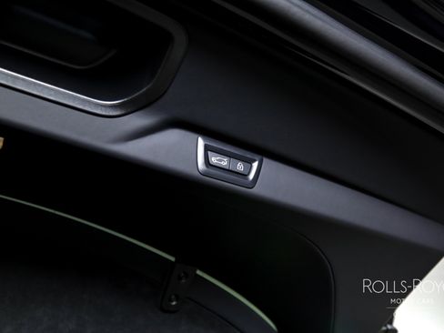 Certified 2024 Rolls-Royce Cullinan Black Badge w/ Dark Exterior Package image 27