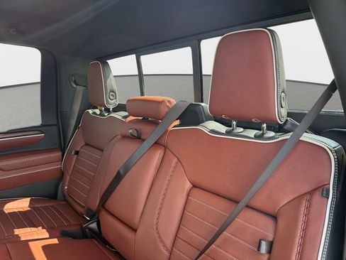 New 2026 GMC Sierra 2500 Denali Ultimate AWD/4WD image 12