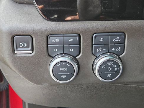 Used 2024 GMC Sierra 1500 SLT w/ SLT Convenience Package image 25