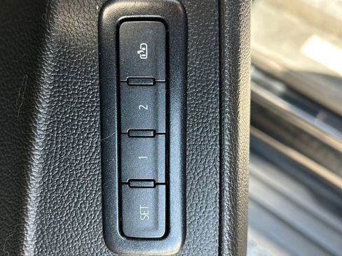 Used 2020 Chevrolet Suburban LT AWD/4WD image 12