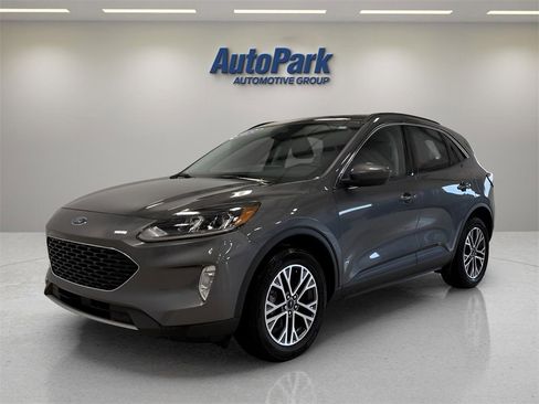 Certified 2022 Ford Escape SEL image 3