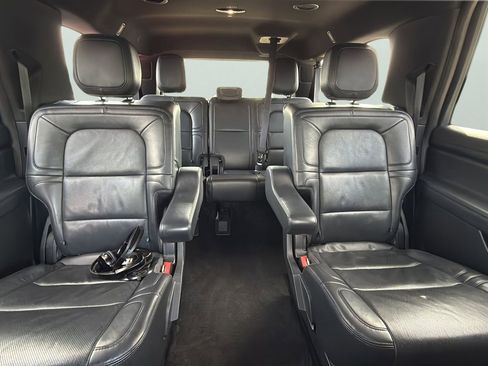 Used 2022 Lincoln Navigator L Reserve image 25