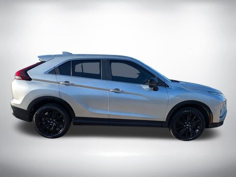 Used 2023 Mitsubishi Eclipse Cross LE AWD/4WD image 2