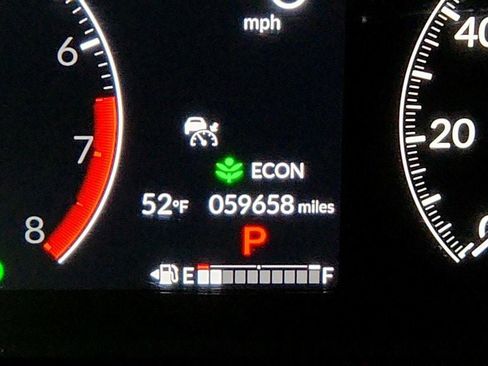 Used 2023 Honda Pilot TrailSport image 16