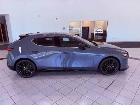 Used 2023 MAZDA MAZDA3 Hatchback w/ Appearance Package image 17