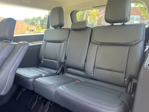 New 2027 Ford Expedition Max Active RWD image 19