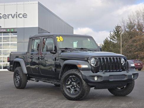 Used 2020 Jeep Gladiator Sport image 2
