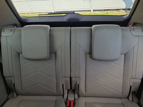 Certified 2026 Volkswagen Atlas SE FWD image 17