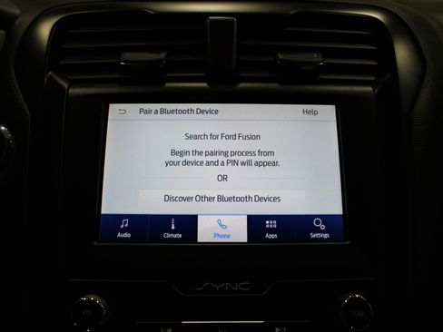 Used 2020 Ford Fusion SE w/ Equipment Group 151A image 17