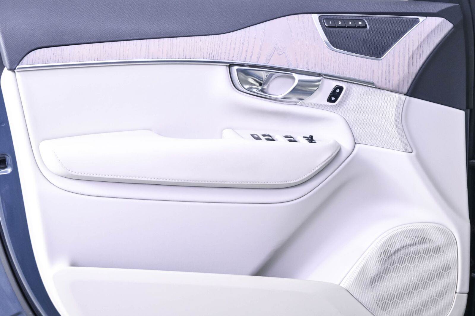Certified 2024 Volvo XC90 B6 Plus w/ Protection Package AWD/4WD image 6