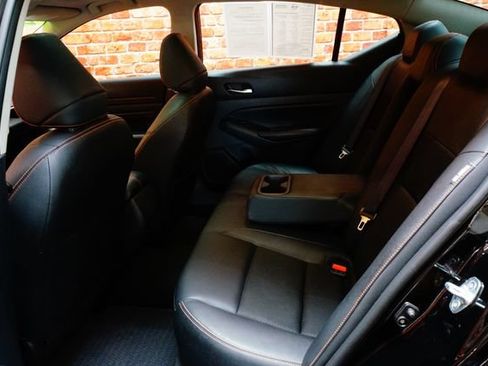 Certified 2022 Nissan Altima 2.0 SR FWD image 32
