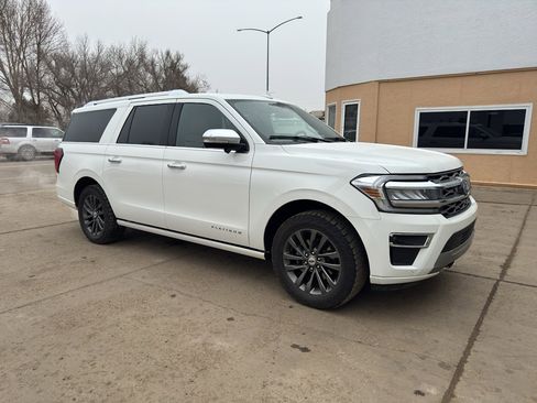 Used 2023 Ford Expedition Max Platinum AWD/4WD image 8
