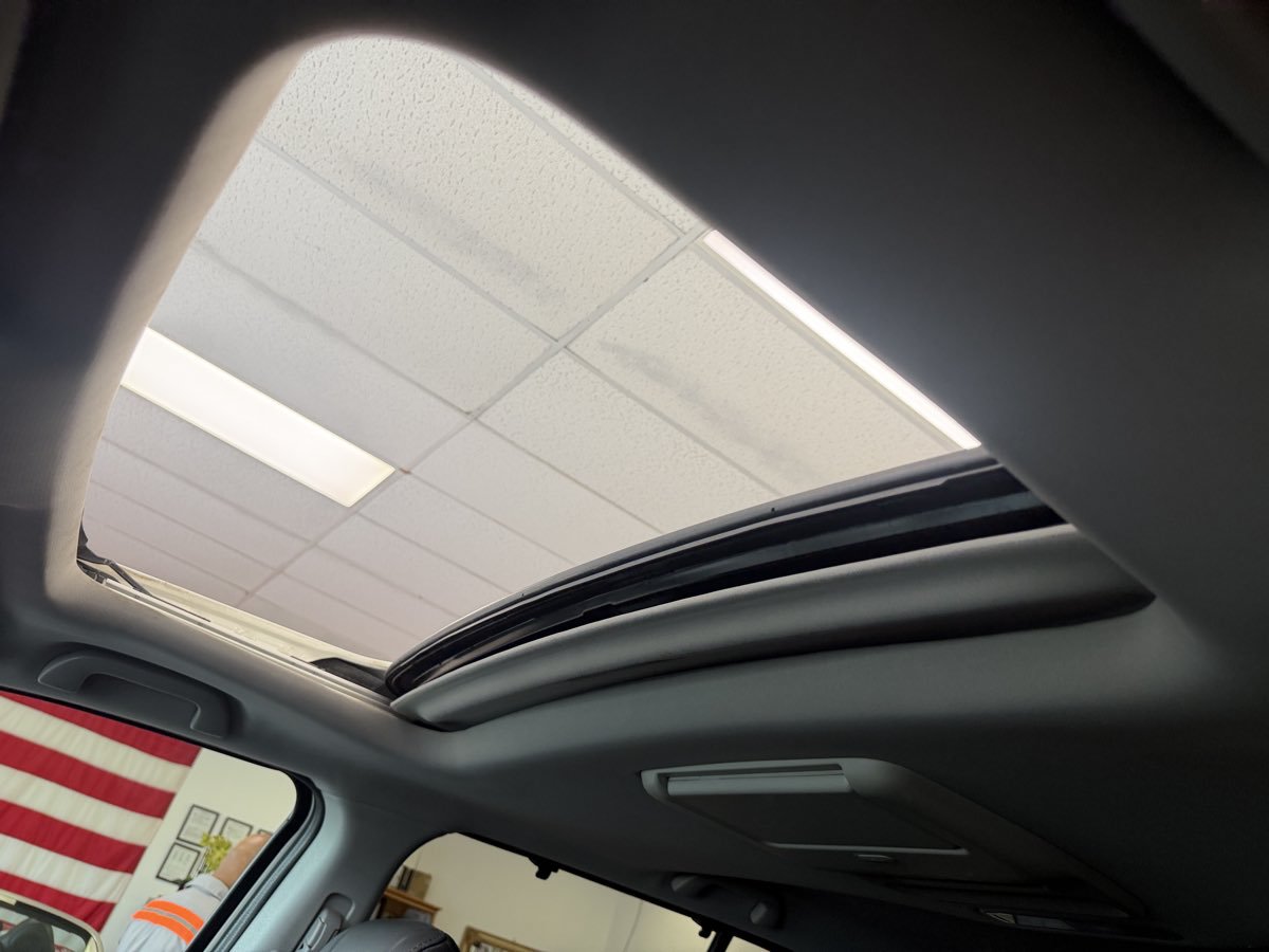 Used 2014 Honda Pilot Touring image 25