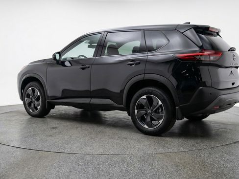 Used 2025 Nissan Rogue SV image 6