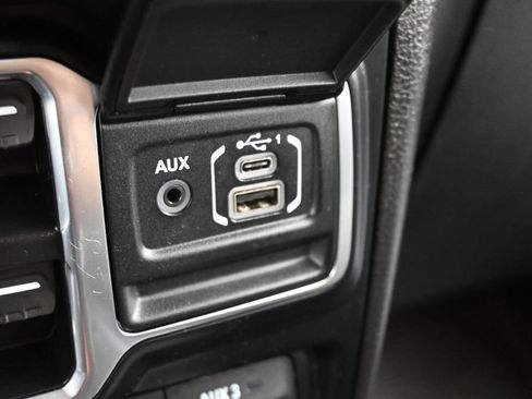Used 2024 Jeep Wrangler Unlimited Sport AWD/4WD image 24