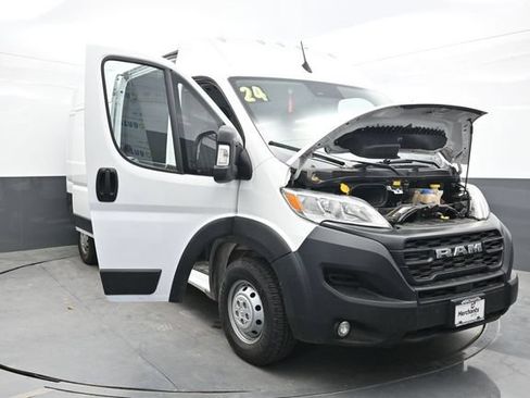 Used 2024 RAM ProMaster 2500 w/ Convenience Group FWD image 42
