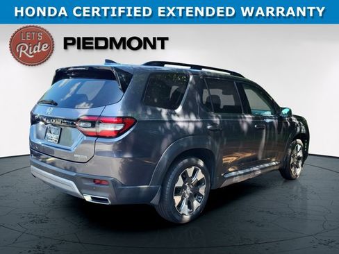 Certified 2025 Honda Pilot Touring image 6