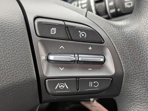 Used 2023 Hyundai Kona SE AWD/4WD image 25