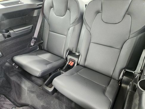 Used 2021 Volvo XC90 T6 Momentum w/ Protection Package Premier AWD/4WD image 34