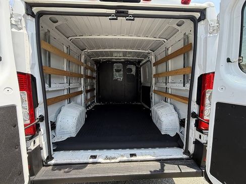 Used 2025 RAM ProMaster 2500 w/ U-Haul Equipment Group FWD image 26