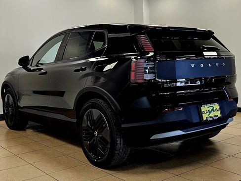 New 2026 Volvo EX30 Cross Country Ultra w/ Protection Package Premier AWD/4WD image 6